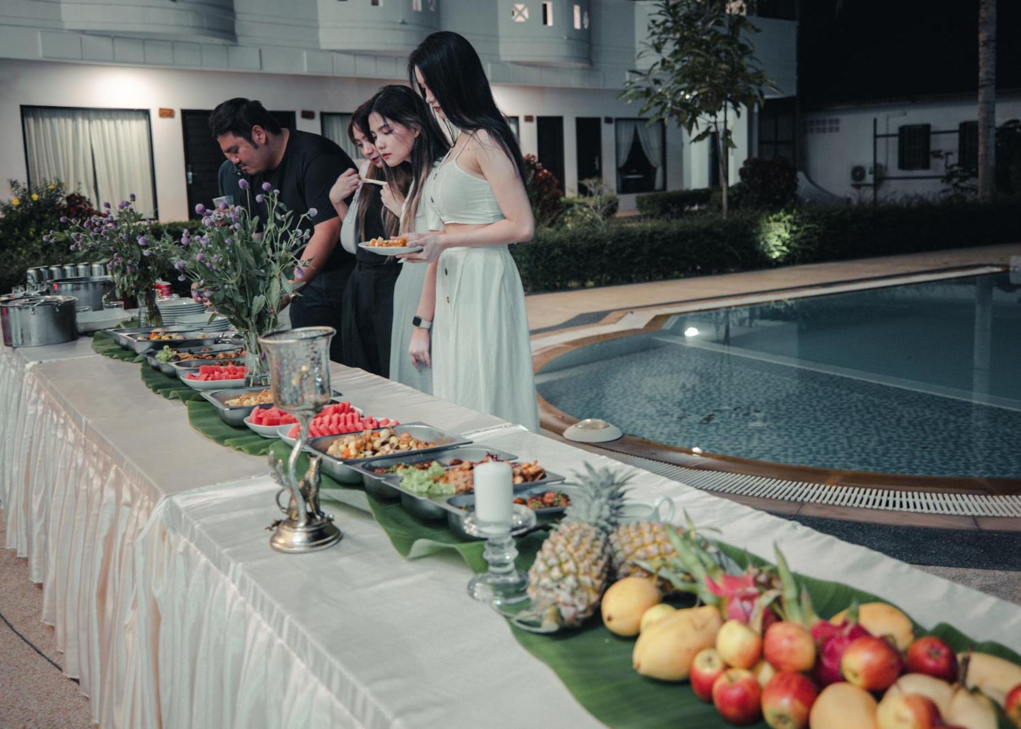 Blue Carina Hotel Phuket Екстериор снимка