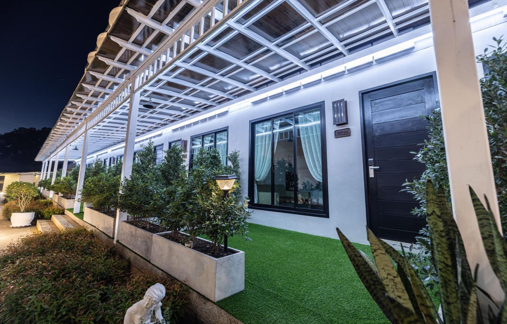 Blue Carina Hotel Phuket Екстериор снимка