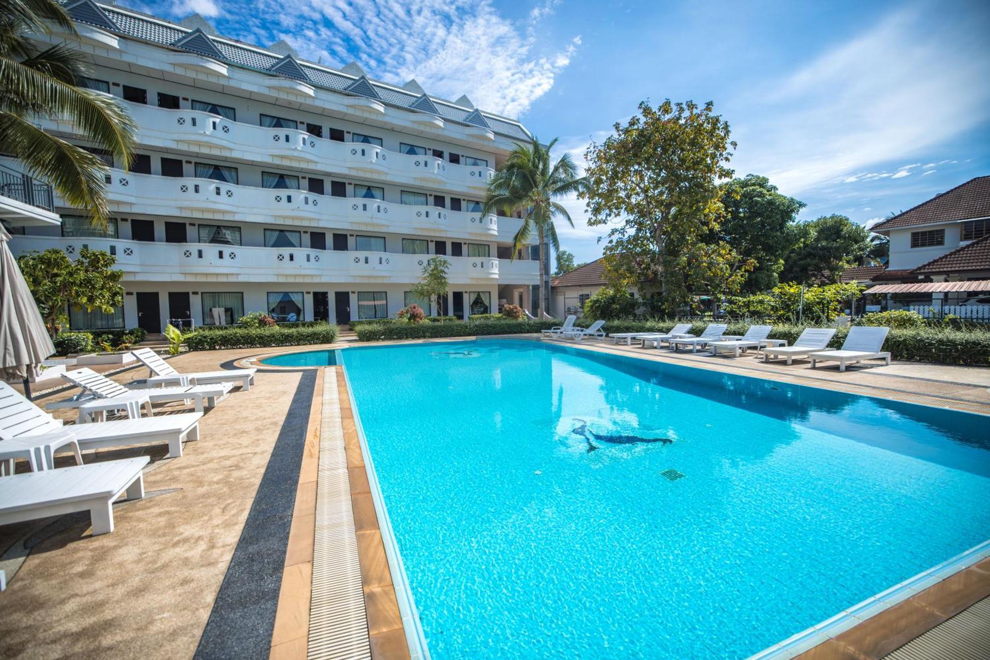 Blue Carina Hotel Phuket Екстериор снимка