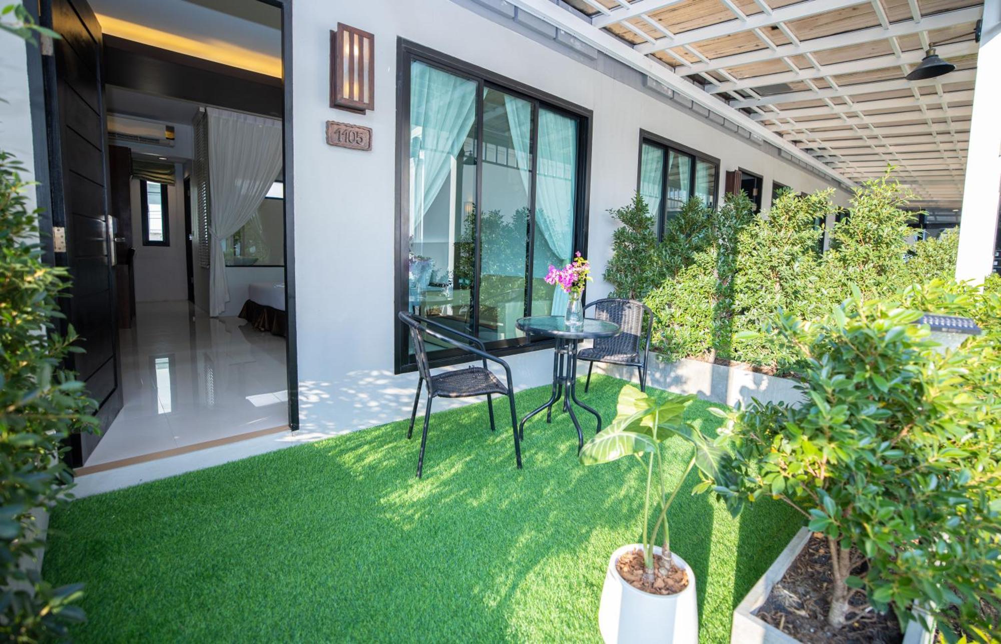 Blue Carina Hotel Phuket Екстериор снимка