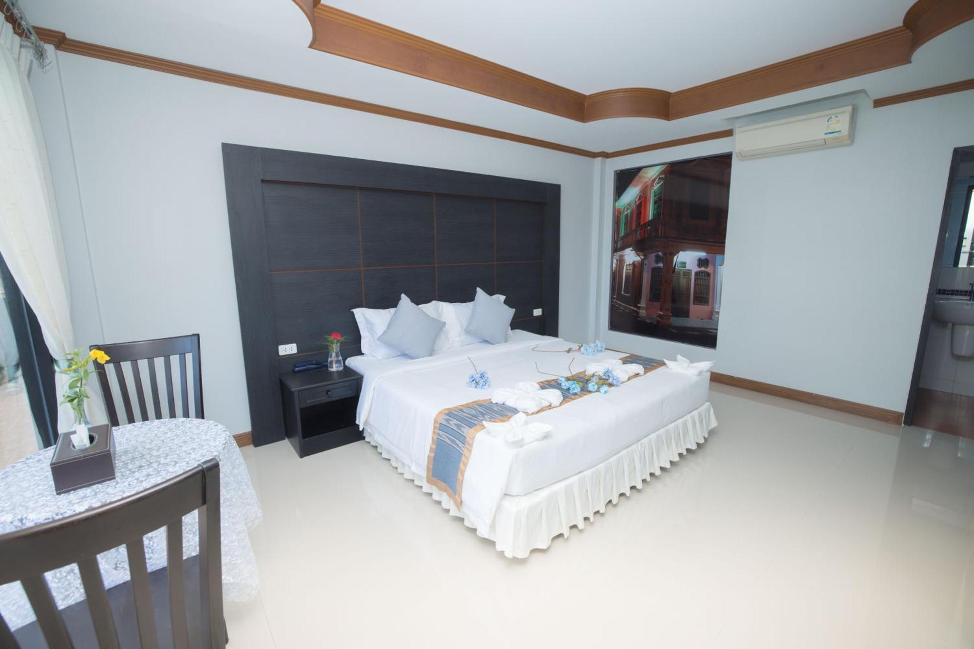 Blue Carina Hotel Phuket Екстериор снимка