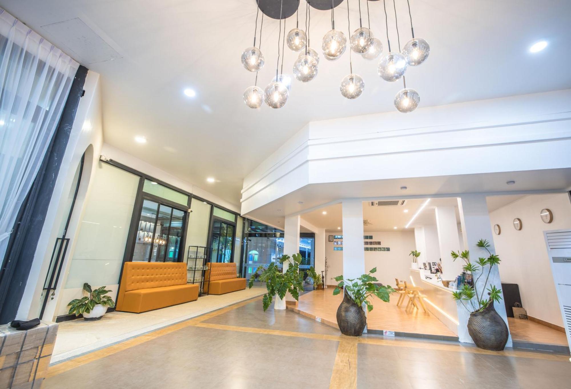 Blue Carina Hotel Phuket Екстериор снимка